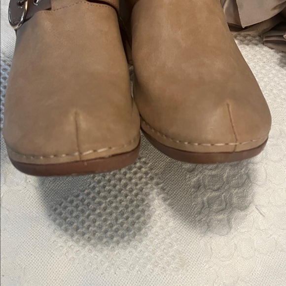 Atalina Tan Closed Toe Clog Vegan Leather Buckle Strap Heel Mules (41) 8.5-9 US - Picture 9 of 15